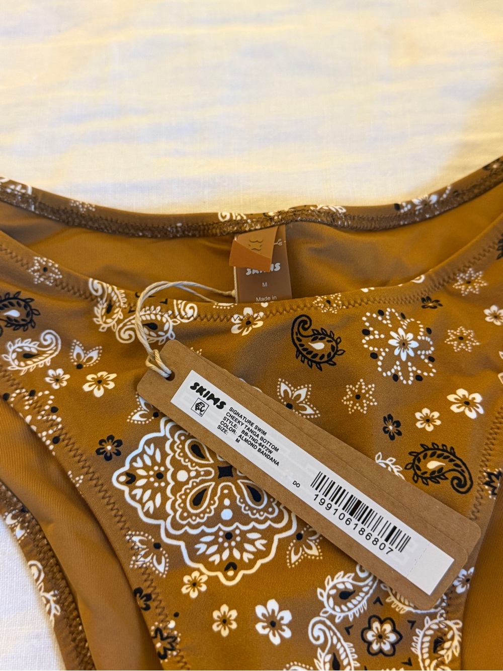 SKIMS Tanga Bikini Bottom Almond Bandana - Picture 2 of 3